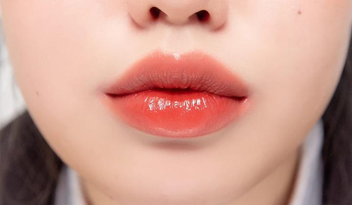 Actual product image Catrice ROMAND Juicy Lasting Tint Syrup Coating Lip Tint 07 JUJUBE (Jujube)