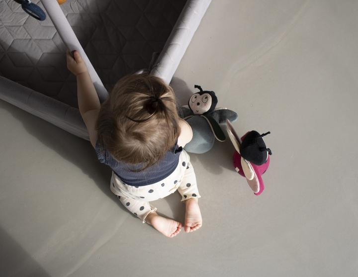 Actual product image Filibabba Tumbler - Balder the bug pine green (21 cm)