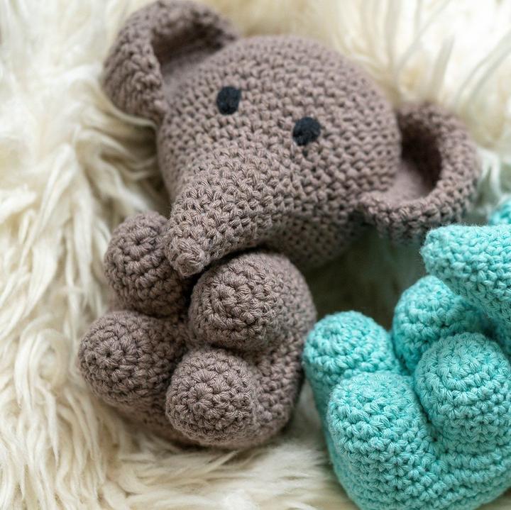 Actual product image Hoooked Elephant Mo