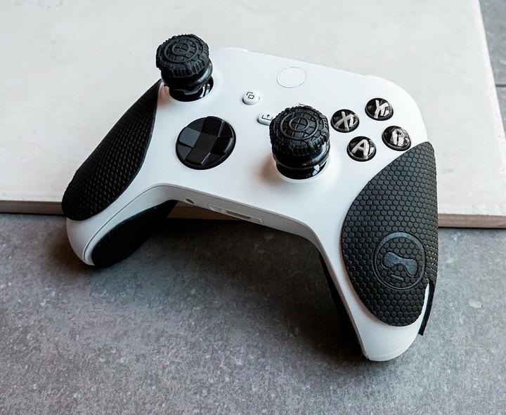 Actual product image SteelSeries Performance Kit Nightfall - XBOX (Xbox One S, Xbox One X)