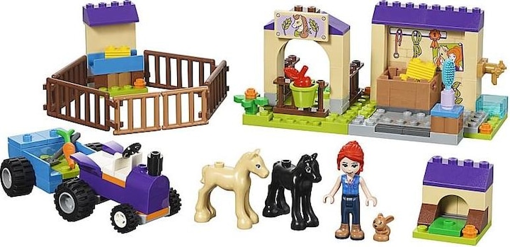 Actual product image LEGO Mia's foal stable (41361, LEGO Friends)