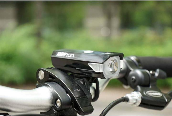 Actual product image CatEye Ampp 100 Avant (149 lm)