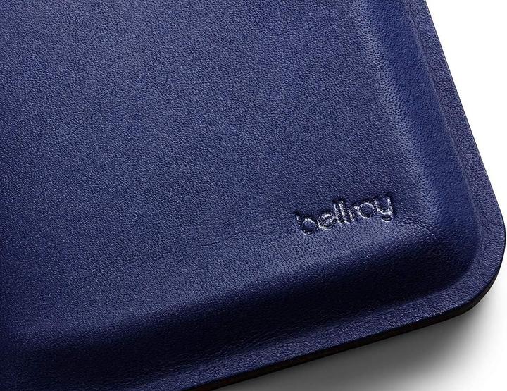 Actual product image Bellroy Apex Slim Sleeve