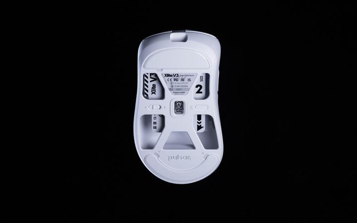 Image du produit Pulsar Gaming Gears Xlite v3 Mini (Sans fil, Filaire)
