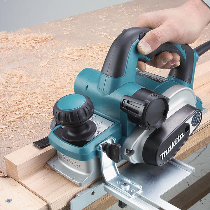 Actual product image Makita Oblius 1050W 82mm KP0810C