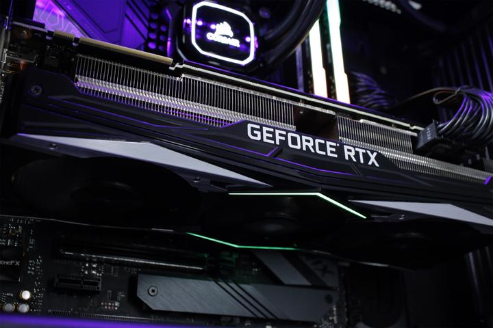 Produktbild Mifcom Savage (1000 GB, 32 GB, Intel Core i9-9900K, GeForce RTX 2080 Ti)