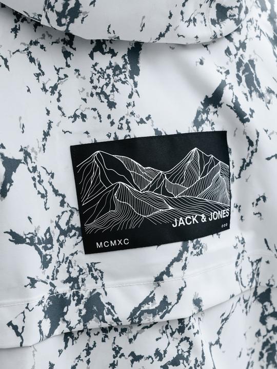 Actual product image Jack & Jones Sarenne Ski Jacket (L)