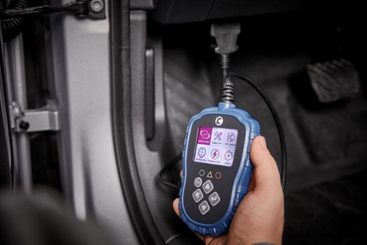 Actual product image Cartrend OBD II diagnostic device
