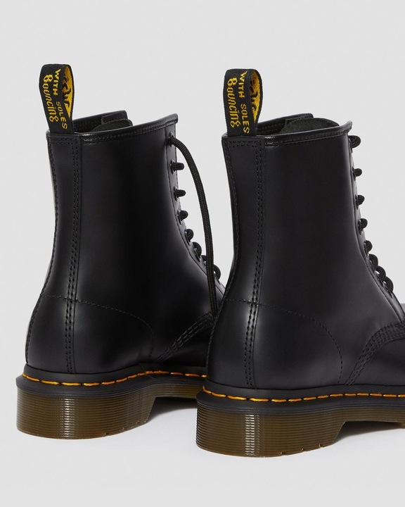 Actual product image Dr. Martens 1460 Smooth (43)