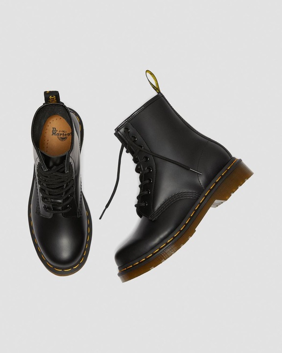 Actual product image Dr. Martens 1460 Smooth (43)