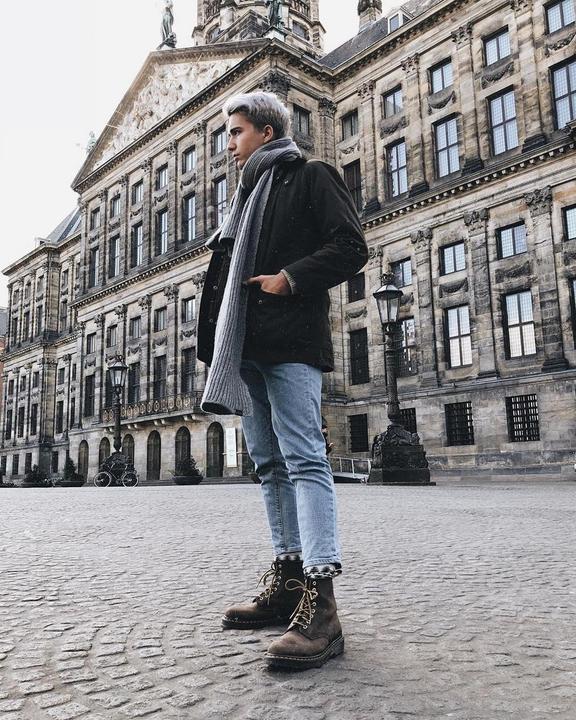 Actual product image Dr. Martens 1460 Crazy Horse (43)