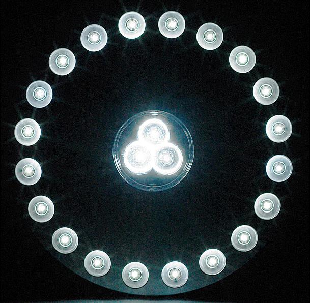 Produktbild Lunartec Rundleuchte inklusive Fernbedienung (Gerätespezifische Fernbedienung, Infrarot)