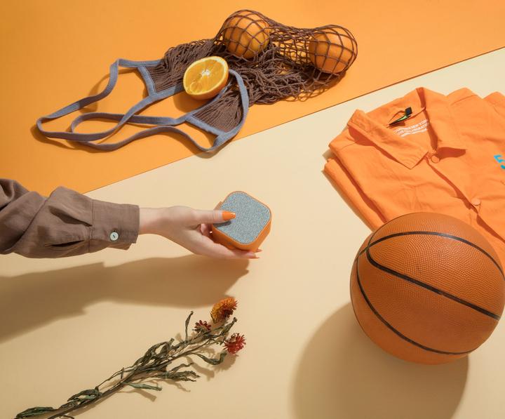 Actual product image Kreafunk aCUBE - Sunny Orange (KFWT25)