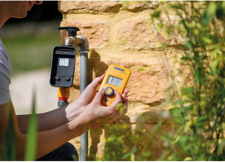 Actual product image Hozelock Select Plus Controller 2224 0000 Irrigation Controller (Irrigation computer)