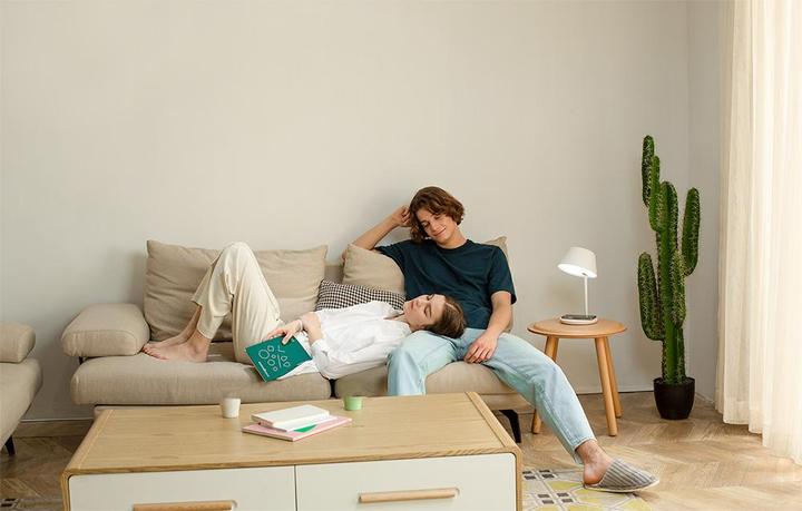 Actual product image Yeelight Staria (350 lm)