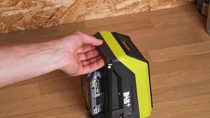 Actual product image Ryobi RRDAB18-0 18 V ONE+ cordless Bluetooth radio, DAB/DAB+ Fun (DAB, AM, FM, Bluetooth)