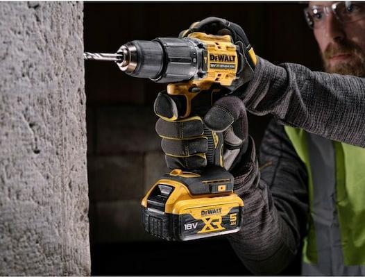 Actual product image DeWalt DCD100YP2T-QW (Rechargeable battery operated)