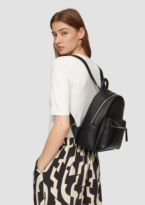 Actual product image S.Oliver Tasche Rucksack in feinem Strukturmuster mit Reissverschlussfach