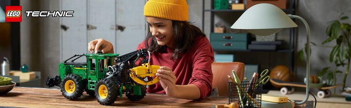 Actual product image LEGO John Deere 948L-II Skidder (42157, LEGO Technic)