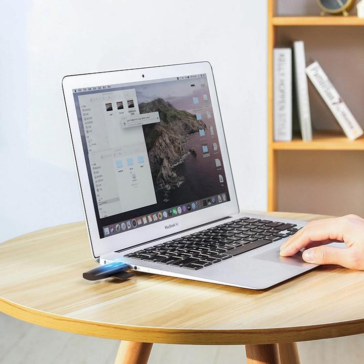 Actual product image Ugreen CM304 USB + USB-C Adapter Card Reader SD + microSD (black) (USB-C)