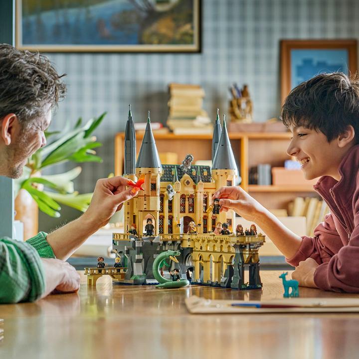 Produktbild LEGO Hogwarts Ostflügel (76473, LEGO Harry Potter)