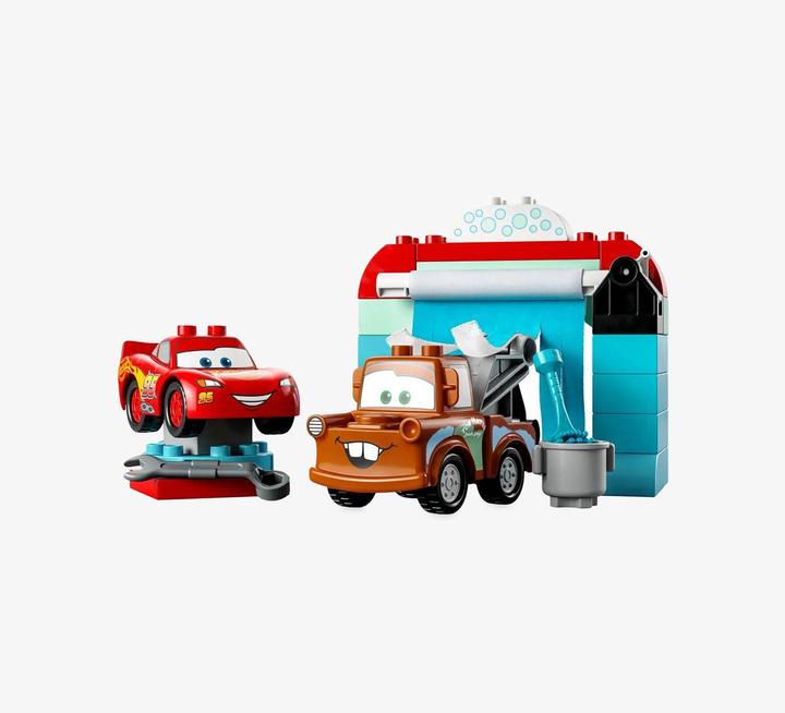Actual product image LEGO Lightning McQueen and Mater in the car wash (10996)