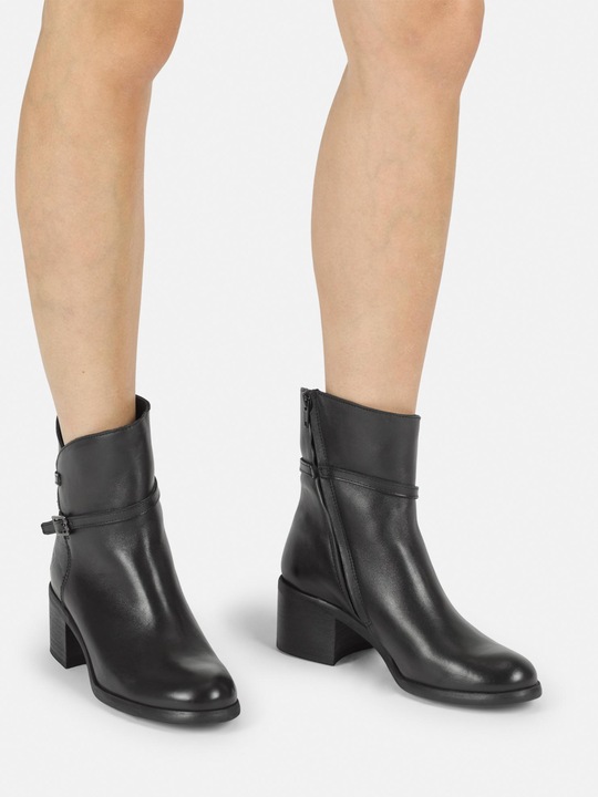 Produktbild Felmini MIRA D947 Eleganter schwarzer Stiefel mit niedrigem Absatz, hergestellt aus weichem Leder. Diese sti (41)