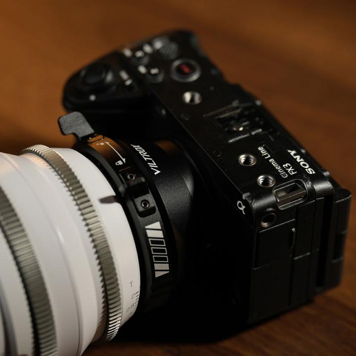 Immagine prodotto Viltrox Adattatore PL-E