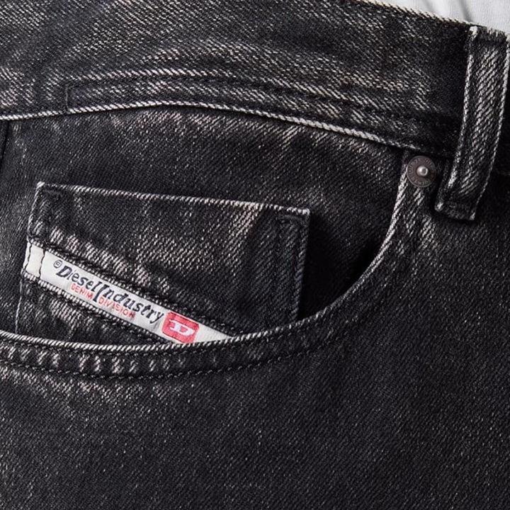 Produktbild Diesel 2023 DFinitive Jeans (36)