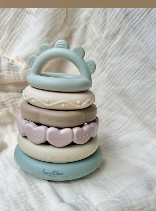 Actual product image Leo et Lea Stacking toy set of 7 silicone Montessori