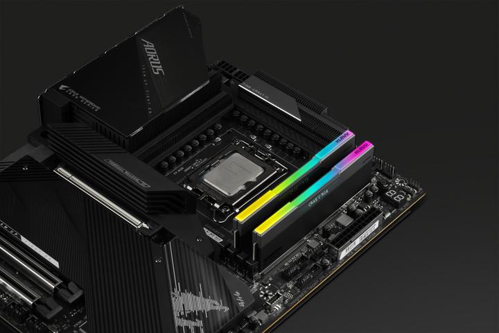 Immagine prodotto Klevv 64GB (32GBx2) CRAS V DDR5 6000Mhz Black Kit (2 x 32GB, 6000 MHz, RAM DDR5, DIMM)