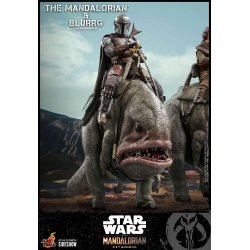 Actual product image Hot Toys Star Wars The Mandalorian Action Figure 2-Pack 1/6 The Mandalorian & Blurrg 37 cm