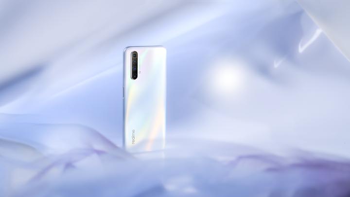 Actual product image realme X3 SuperZoom (256 GB, Arctic White, 6.57", Dual SIM, 4G)