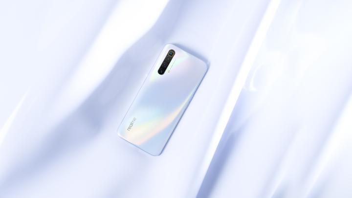 Actual product image realme X3 SuperZoom (256 GB, Arctic White, 6.57", Dual SIM, 4G)