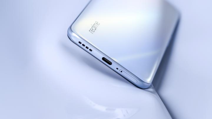 Actual product image realme X3 SuperZoom (256 GB, Arctic White, 6.57", Dual SIM, 4G)