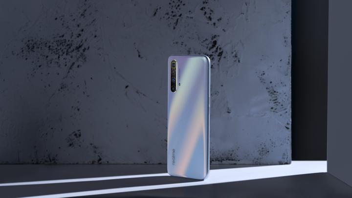 Actual product image realme X3 SuperZoom (256 GB, Arctic White, 6.57", Dual SIM, 4G)