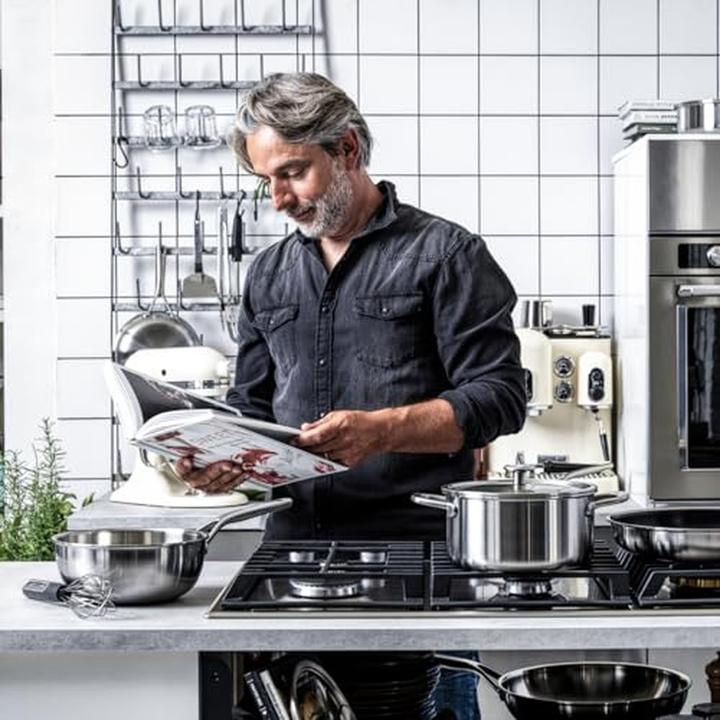 Actual product image KitchenAid 3PLY Opn Con Chefs Pan 20cm / 2.36L Uncoated (20 cm, Frying pan, Stainless steel)
