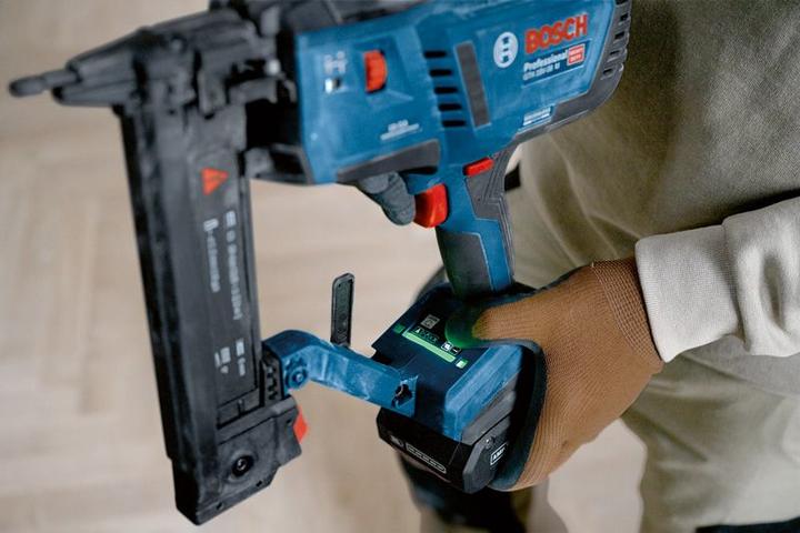 Actual product image Bosch Professional Cordless wood stapler GTH 18V-38 M