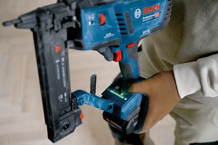 Actual product image Bosch Professional Cordless wood stapler GTH 18V-38 M