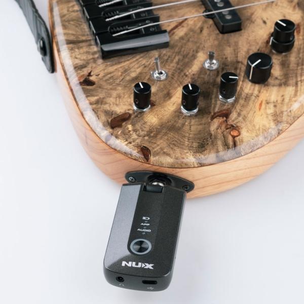 Produktbild NUX MP-3 Mighty Plug Pro gitaar en bas amp modeler (USB-DAC, USB Host, Display, Bluetooth)