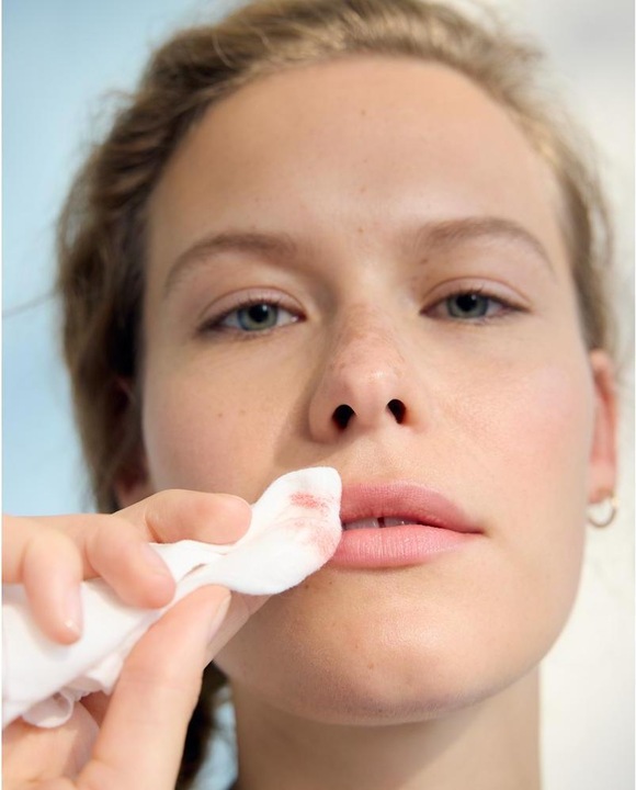 Actual product image NIVEA 3in1 Nourishing wipes (Cleaning cloths, 25 ml)