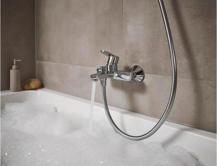 Produktbild hansgrohe Vernis Blend Einhebel-Wannenarmatur Aufputz