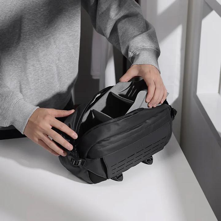 Actual product image Ulanzi AB02 Outdoor Messenger Bag 9L (9 l)