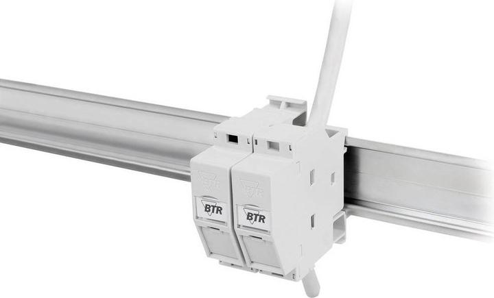 Produktbild Metz Connect Netzwerkdose für Hutschienenmontage 6A 270°