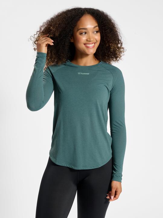 Actual product image hummel Mt Vanja T-Shirt L/S (S)