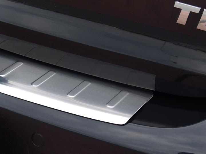 Produktbild Avisa Edelstahl Ladekantenschutz für VW Golf 6 Limousine ab 2008 bis 2012 (Heck)