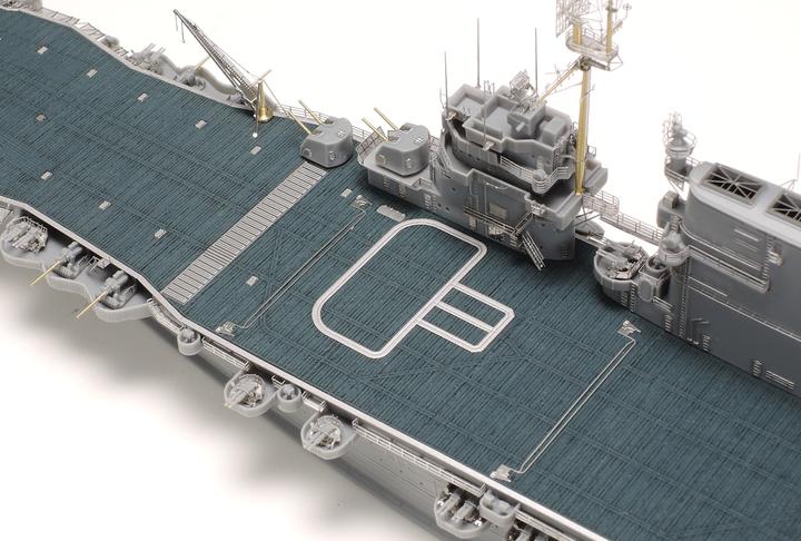 Actual product image Tamiya U.S. Navy Aircraft Carrier CV-3 Saratoga