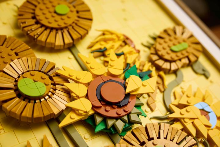 Produktbild LEGO Vincent van Gogh – Sonnenblumen (31215, LEGO DC, LEGO Seltene Sets)
