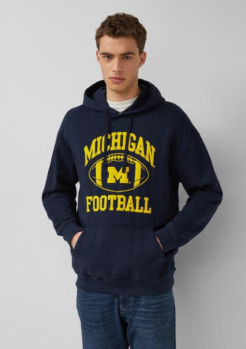 Produktbild s.Oliver Sweatshirt Kapuzen-Sweatshirt im Modern Fit mit College-Artwork (M)