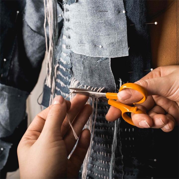 Produktbild Fiskars Classic Curved Manicure Scissors (10 cm)